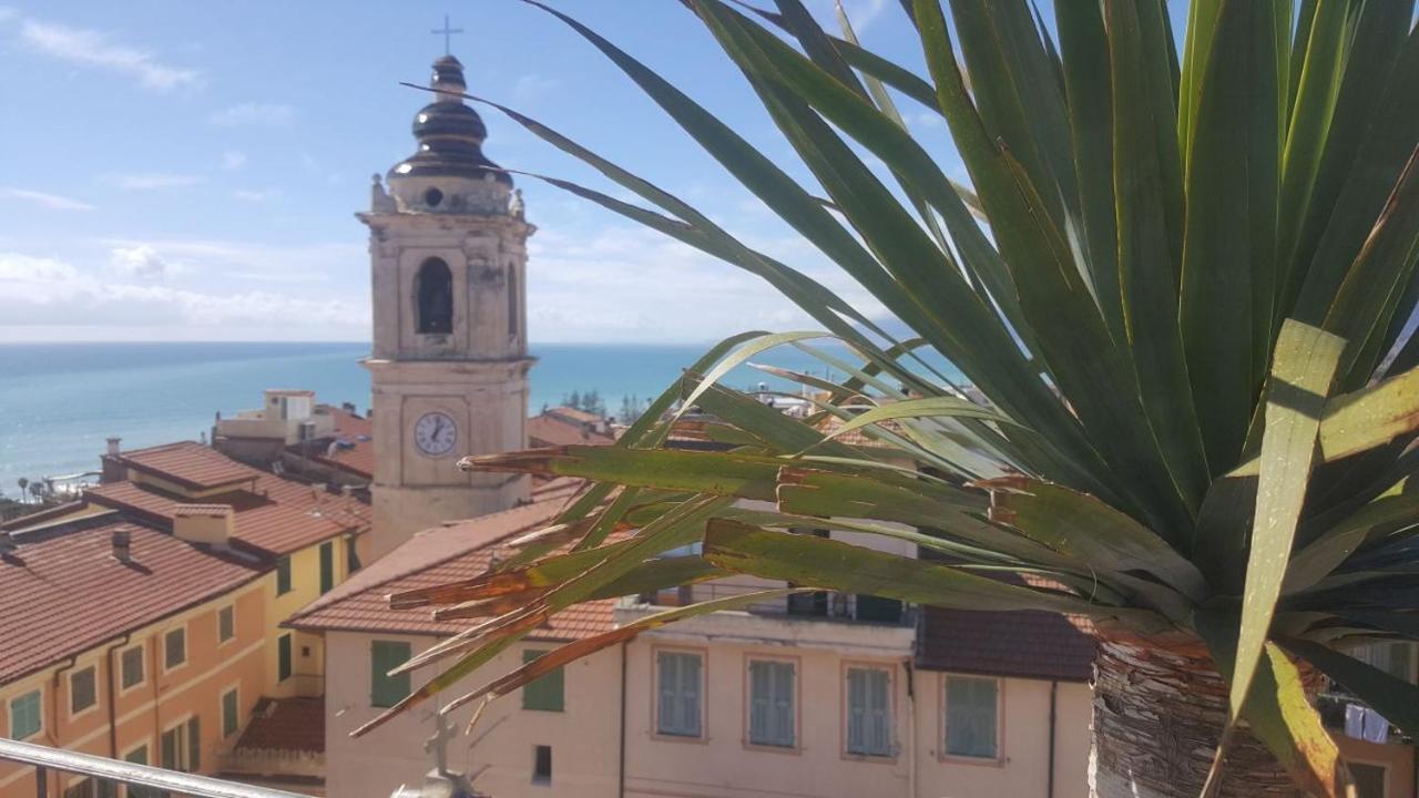 La Terrazza Acomodação com café da manhã Bordighera Exterior foto