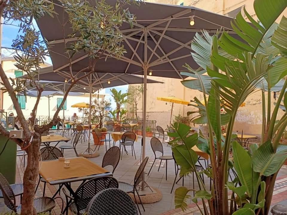 La Terrazza Acomodação com café da manhã Bordighera Exterior foto